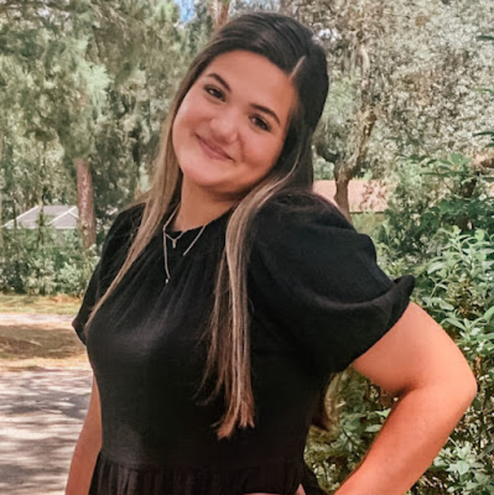 Meet your Posher, Julia